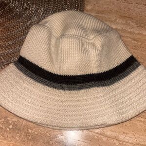 Cream and Black Knit Bucket Hat